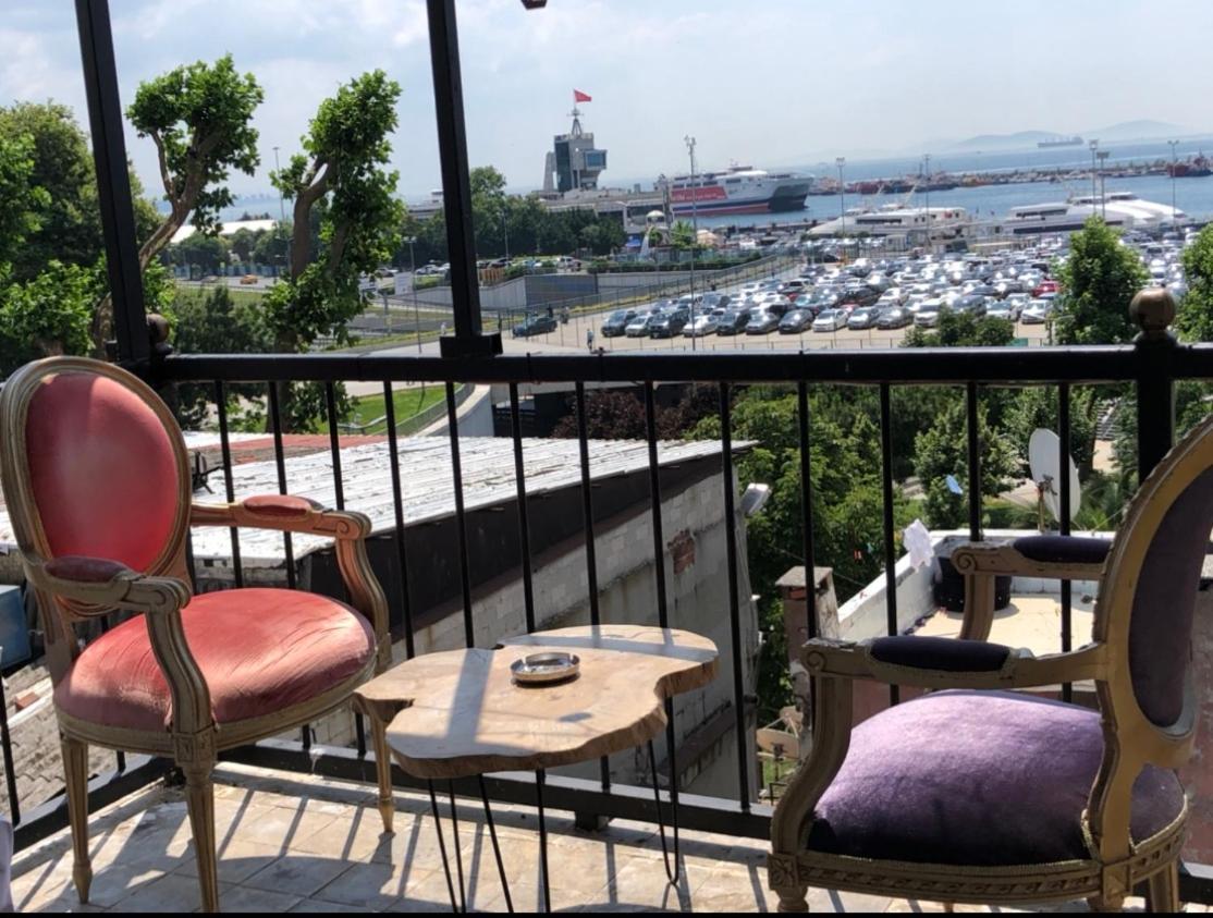 Dilek Hotel & Cafe Istanboel Buitenkant foto